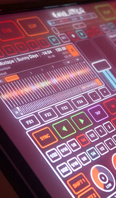 Écran tactile transparent en façade, rétroéclairé